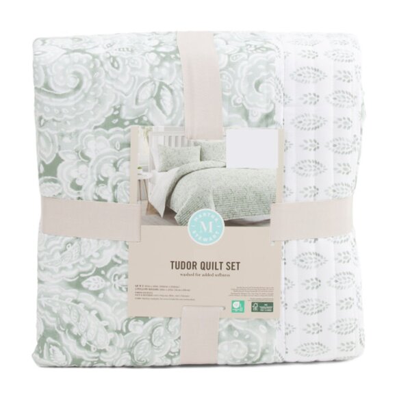 MARTHA STEWART Reversible Quilt Set